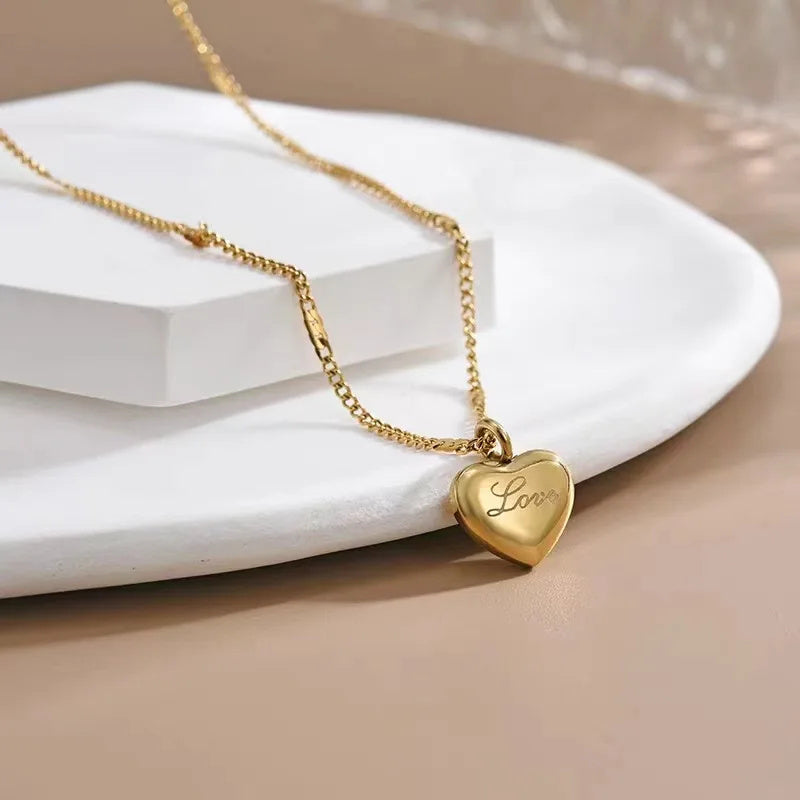 Lilium Star - Trendy Vintage Heart Pendant Necklace for Women, Elegant Jewelry for Parties and Birthdays